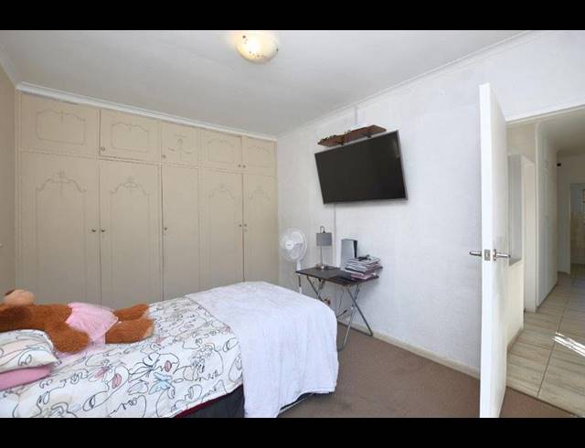 5 BEDROOM PROPERTY TO RENT IN PAROW NORTH